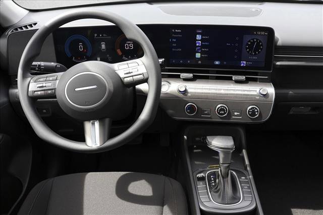 New 2026 Hyundai Kona SE image 23