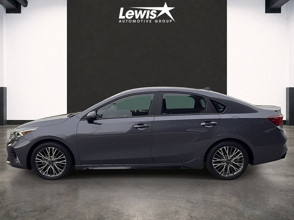 Used 2024 Kia Forte GT-Line FWD image 2