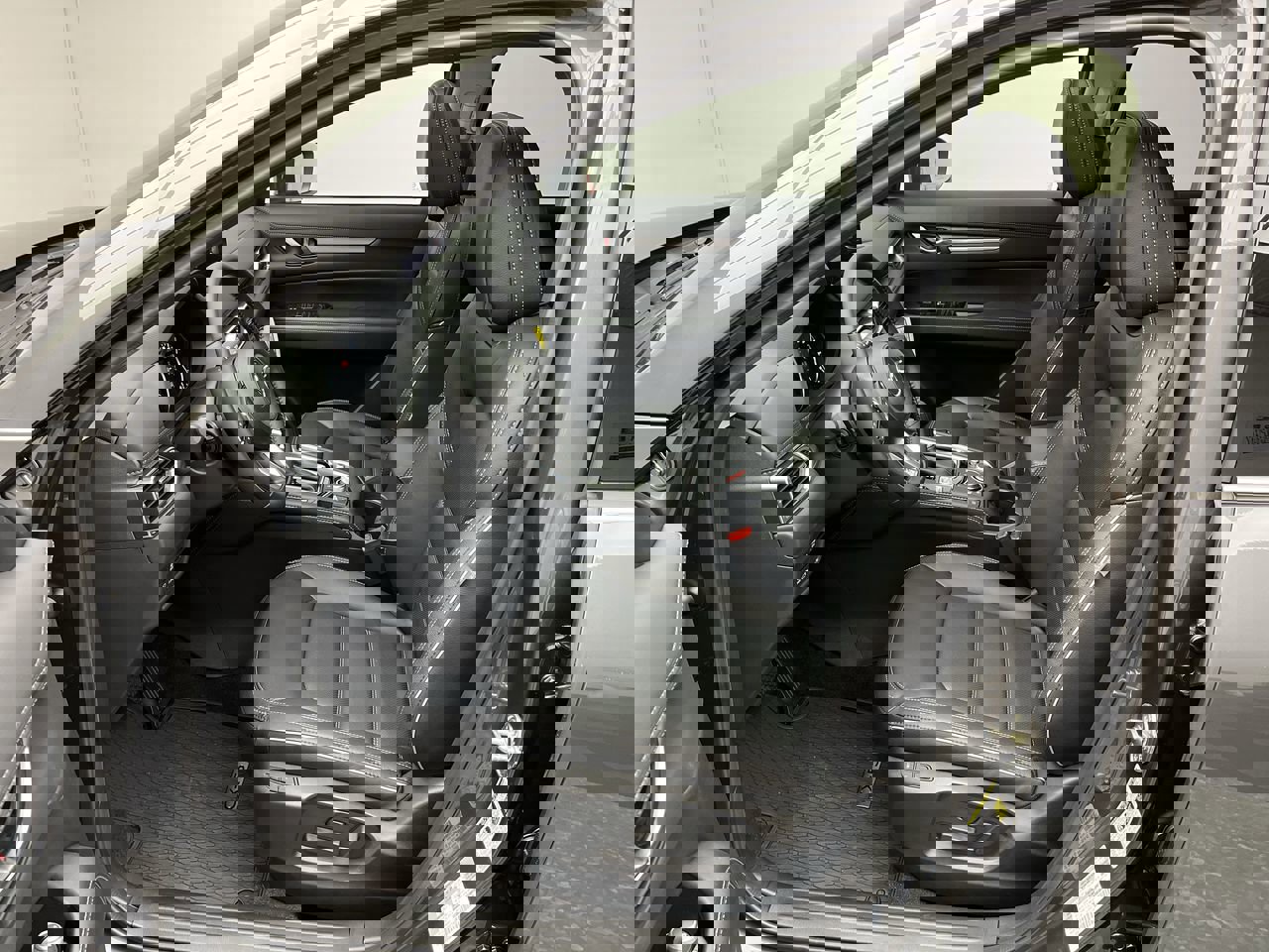 Used 2025 MAZDA CX-5 AWD 2.5 S w/ Premium Plus Pkg image 3