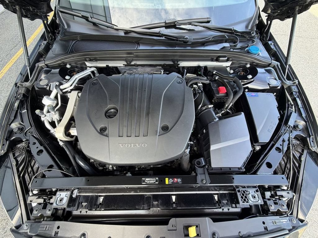 Certified 2024 Volvo S60 B5 Plus w/ Climate Package AWD/4WD image 14