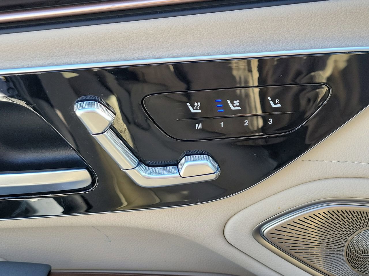 Certified 2023 Mercedes-Benz EQS 580 4MATIC Sedan image 25