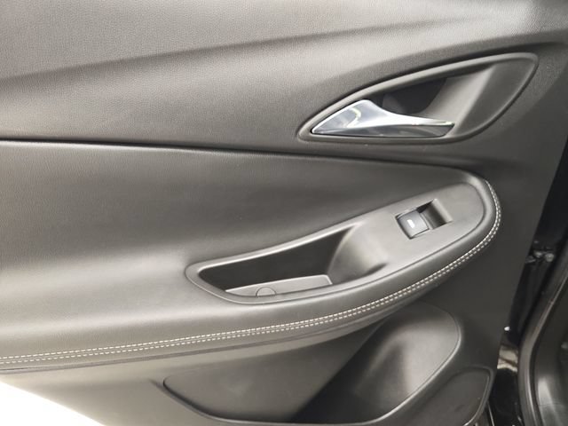 Used 2023 Buick Encore GX Select w/ Sport Touring Package FWD image 19