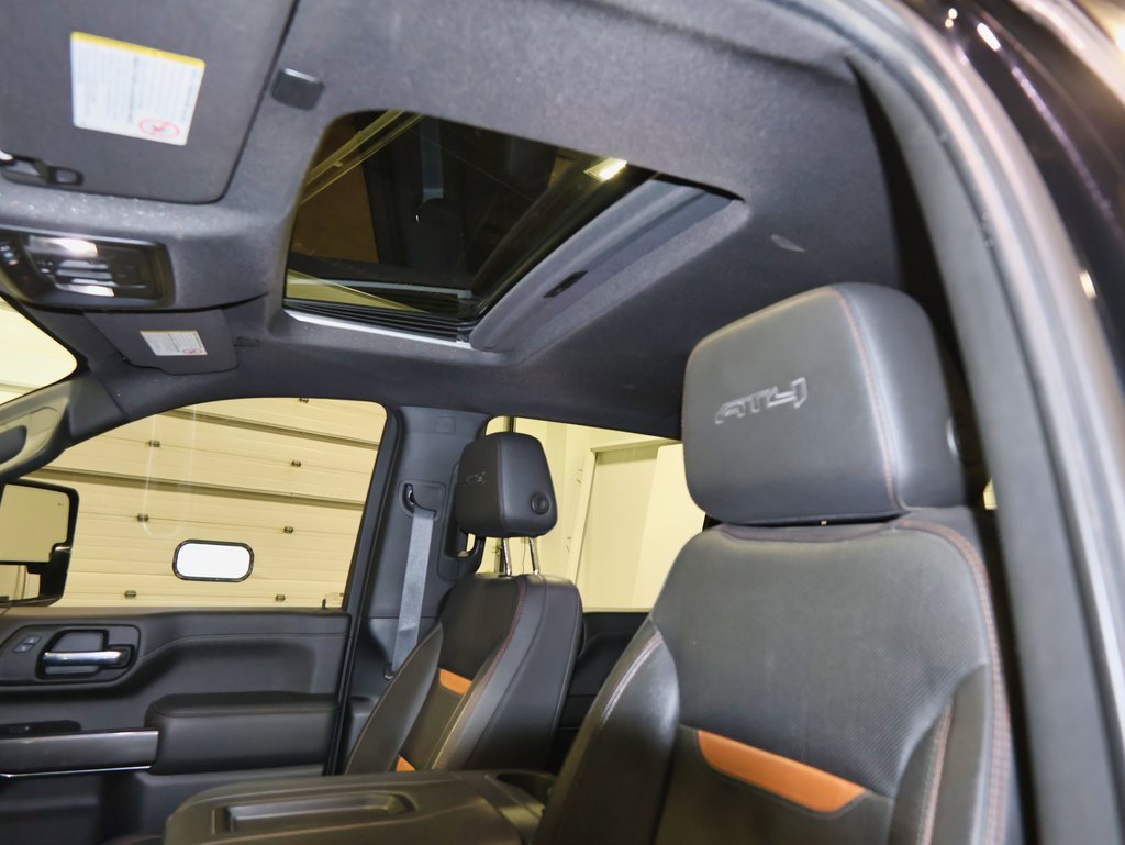 Used 2022 GMC Sierra 2500 AT4 w/ AT4 Premium Plus Package image 8