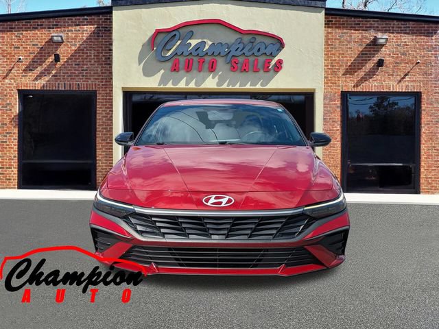 Used 2025 Hyundai Elantra Sport FWD image 10