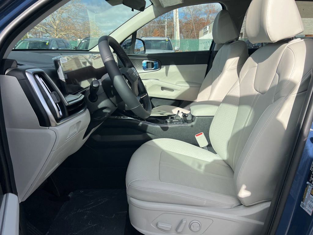 New 2026 Kia Sorento S image 9