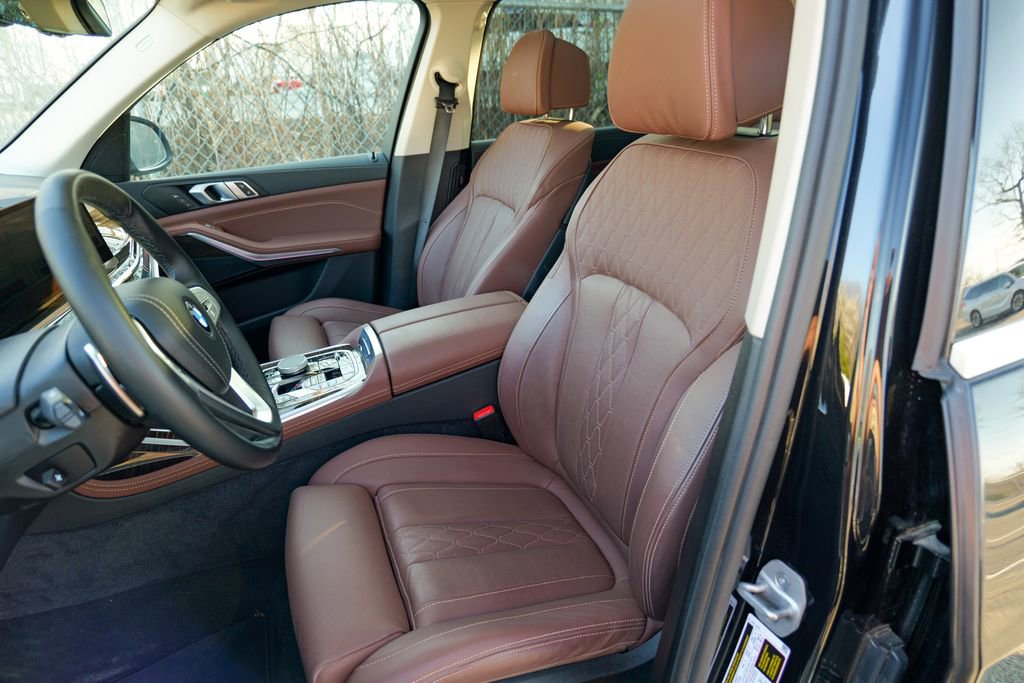 Used 2024 BMW X7 xDrive40i w/ Climate Comfort Package AWD/4WD image 22
