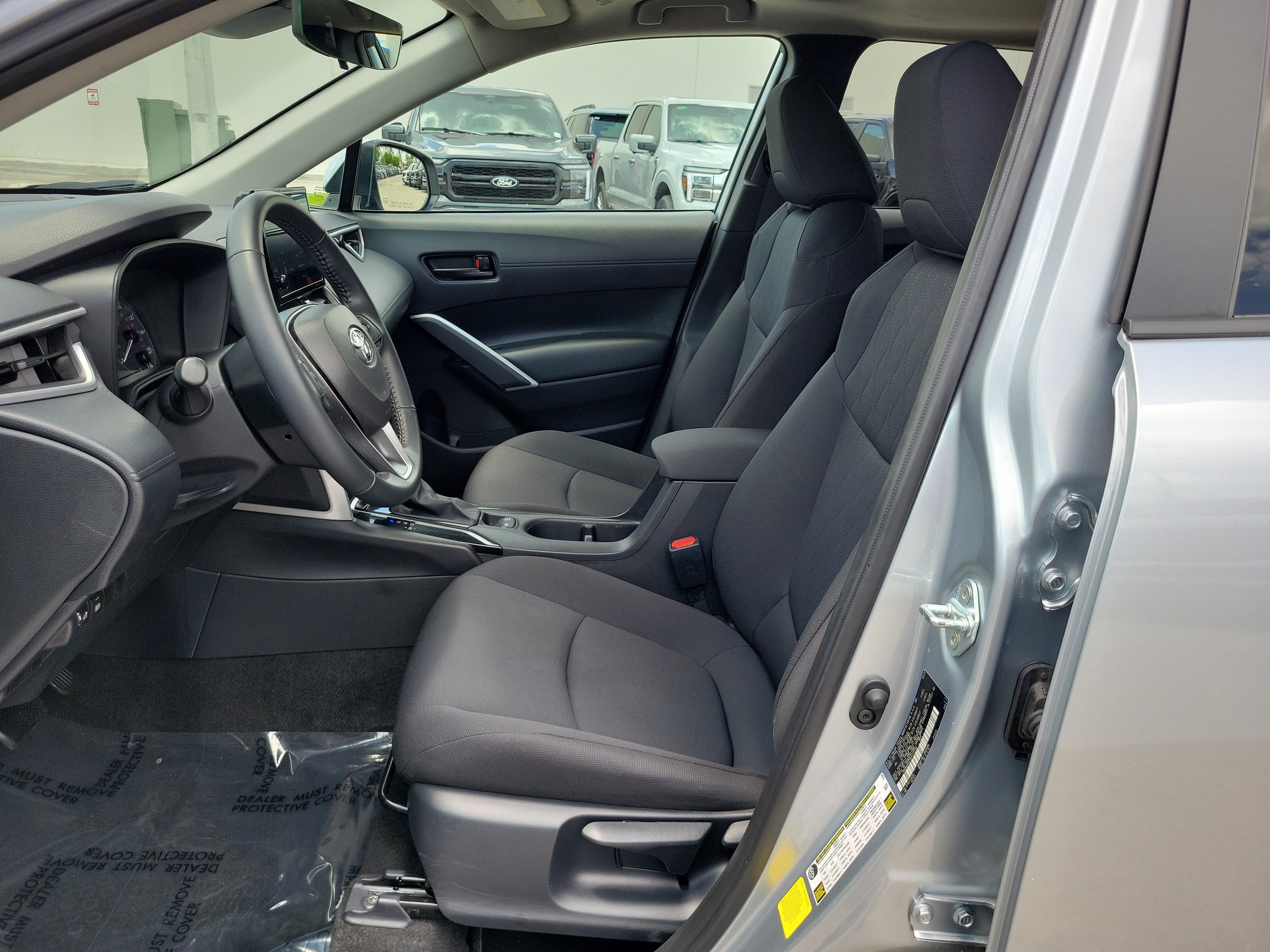 Used 2024 Toyota Corolla Cross LE w/ Moonroof Package FWD image 10