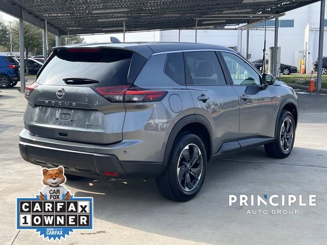 Used 2024 Nissan Rogue SV image 10