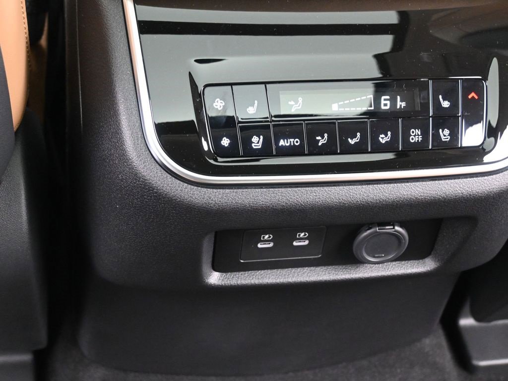 New 2026 INFINITI QX80 Luxe image 16