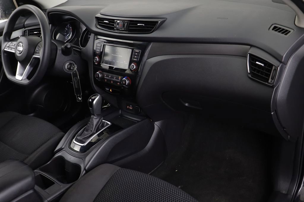 Used 2021 Nissan Rogue Sport S image 19