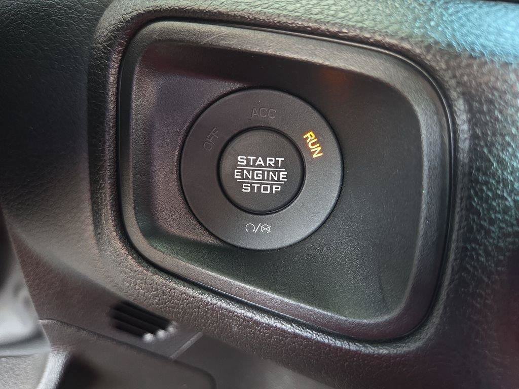 Used 2024 Jeep Wrangler Sport AWD/4WD image 17