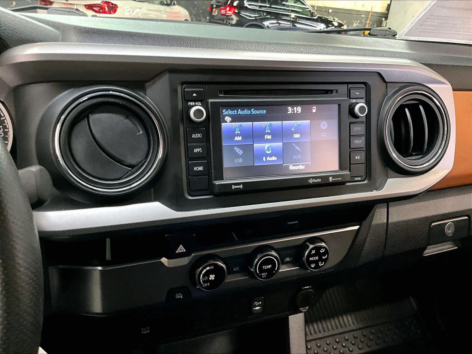 Used 2017 Toyota Tacoma SR5 w/ Tow Package RWD image 40