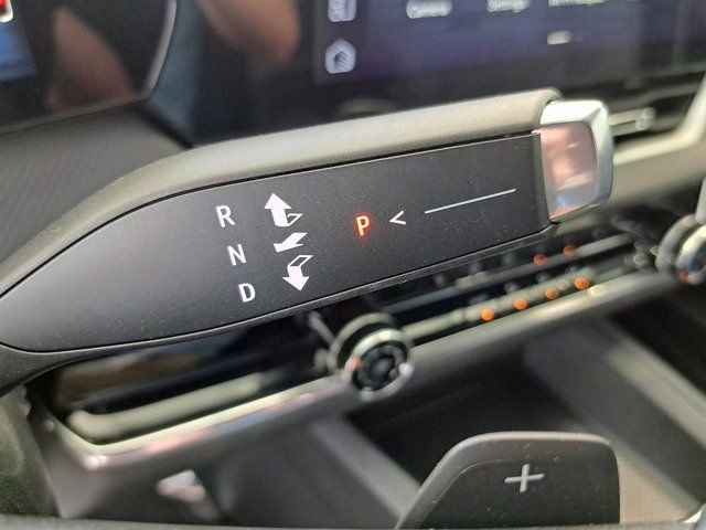 Used 2026 Chevrolet Equinox LT w/ Midnight Edition image 12