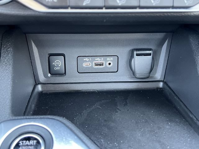 Used 2025 Nissan Sentra SV FWD image 21
