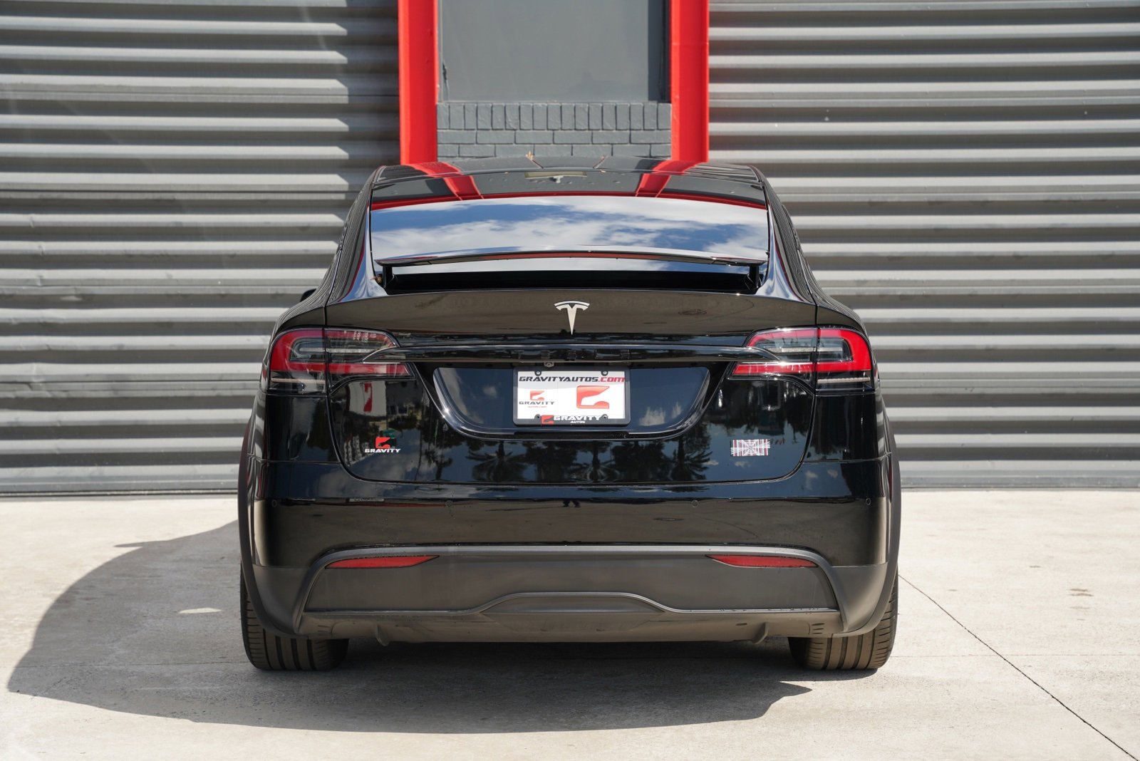 Used 2022 Tesla Model X Plaid image 3