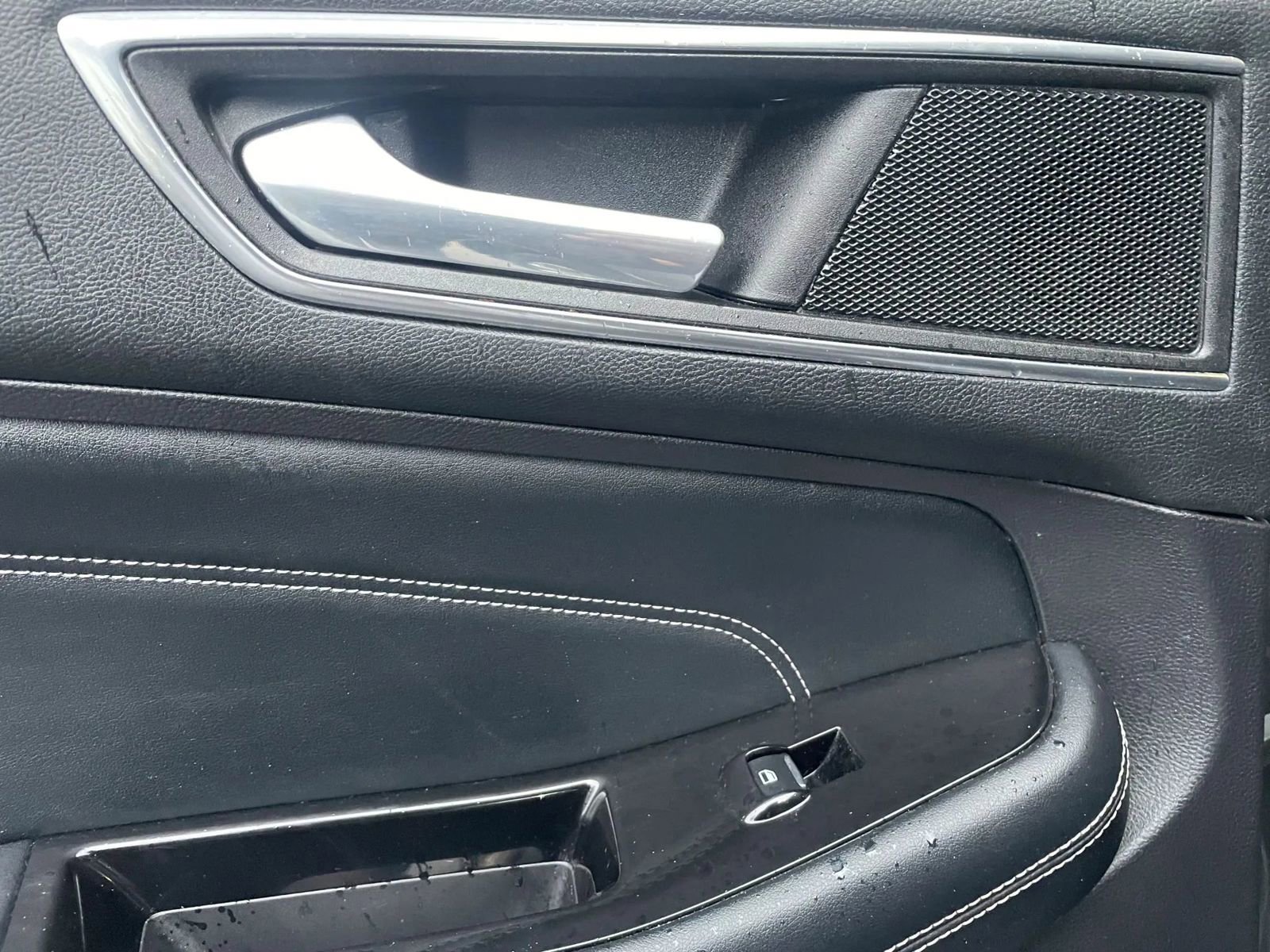 Used 2015 Ford Edge Titanium image 51