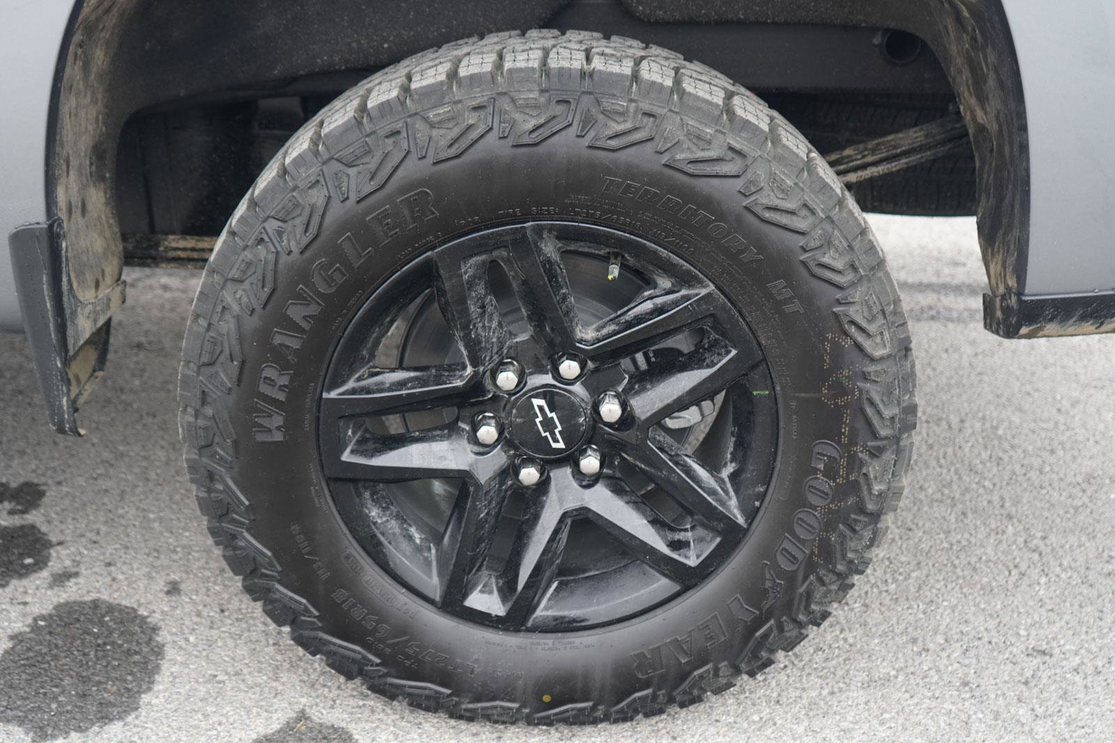 New 2026 Chevrolet Silverado 1500 Custom Trail Boss w/ LPO, Dark Essentials Package AWD/4WD image 11