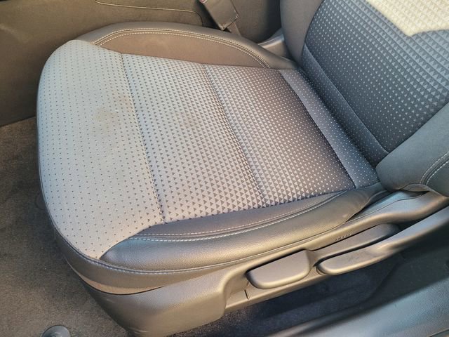 Used 2025 Chevrolet Trax LT w/ LT Convenience Package image 11