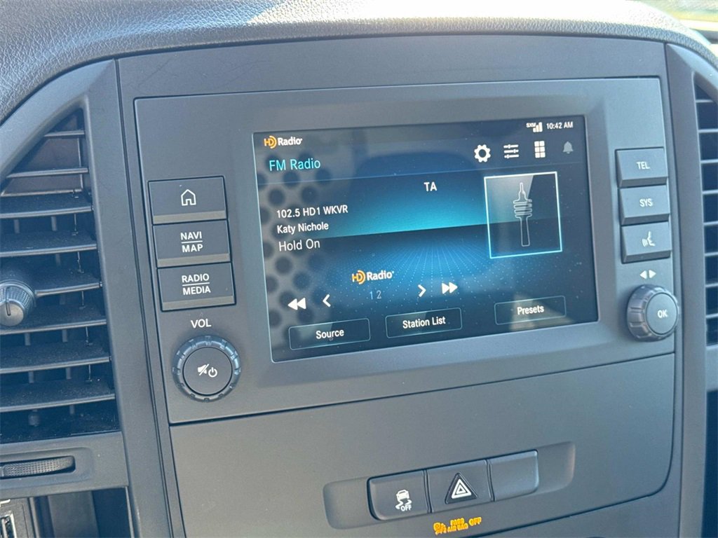 Used 2023 Mercedes-Benz Metris image 19