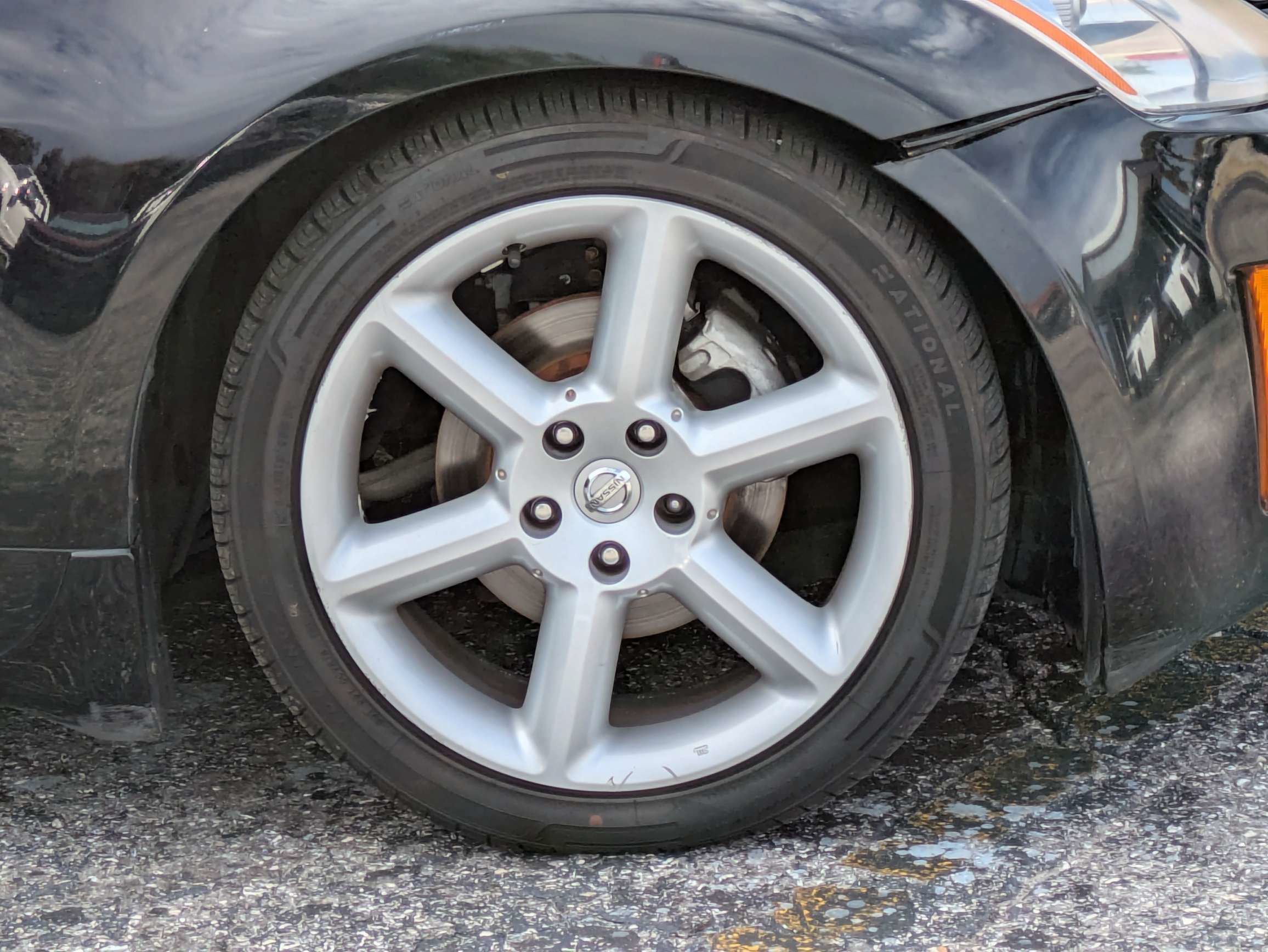 Used 2004 Nissan 350Z Touring RWD image 11