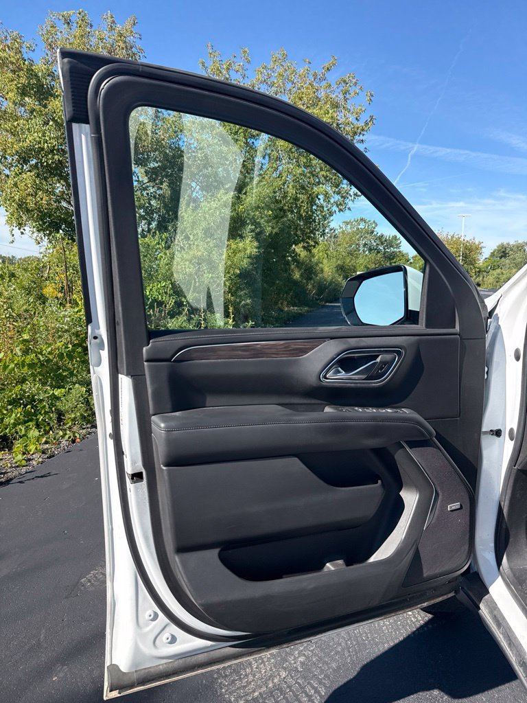 Used 2022 Chevrolet Suburban Z71 AWD/4WD image 13