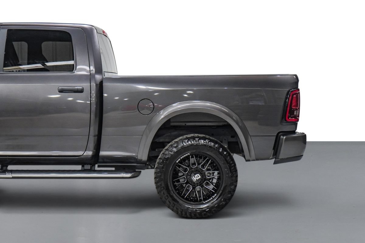 Used 2025 RAM 2500 Big Horn AWD/4WD image 12