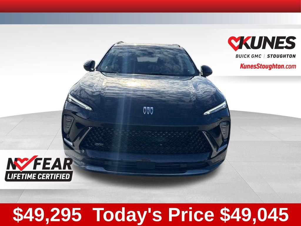 New 2026 Buick Envision Sport Touring image 3