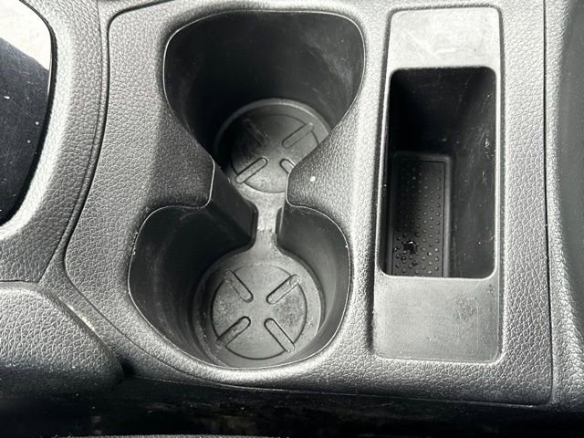 Used 2018 Nissan Rogue Sport SV AWD/4WD image 36