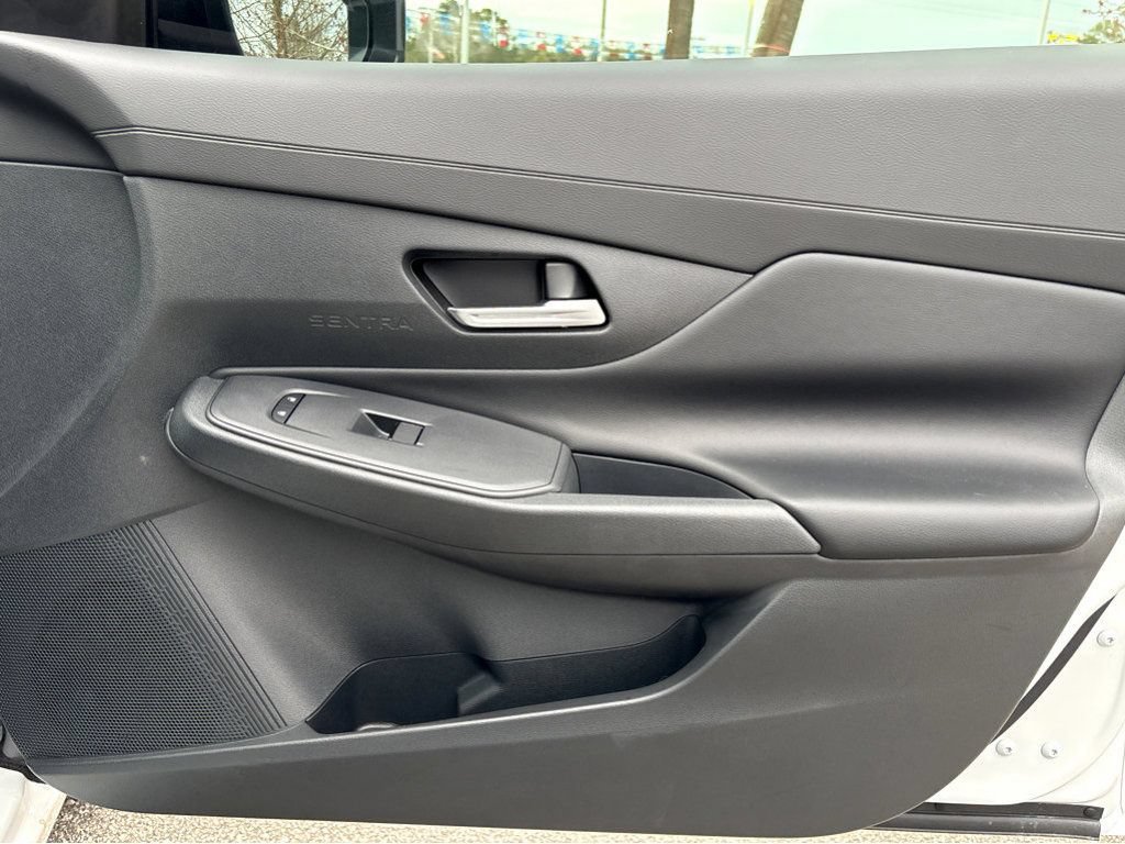 New 2026 Nissan Sentra SV w/ SV Convenience Package FWD image 11