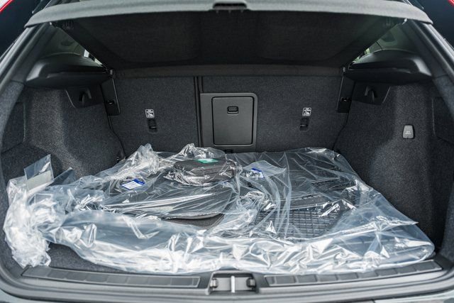 Used 2026 Volvo XC40 B5 Ultra w/ Protection Package Premier image 10