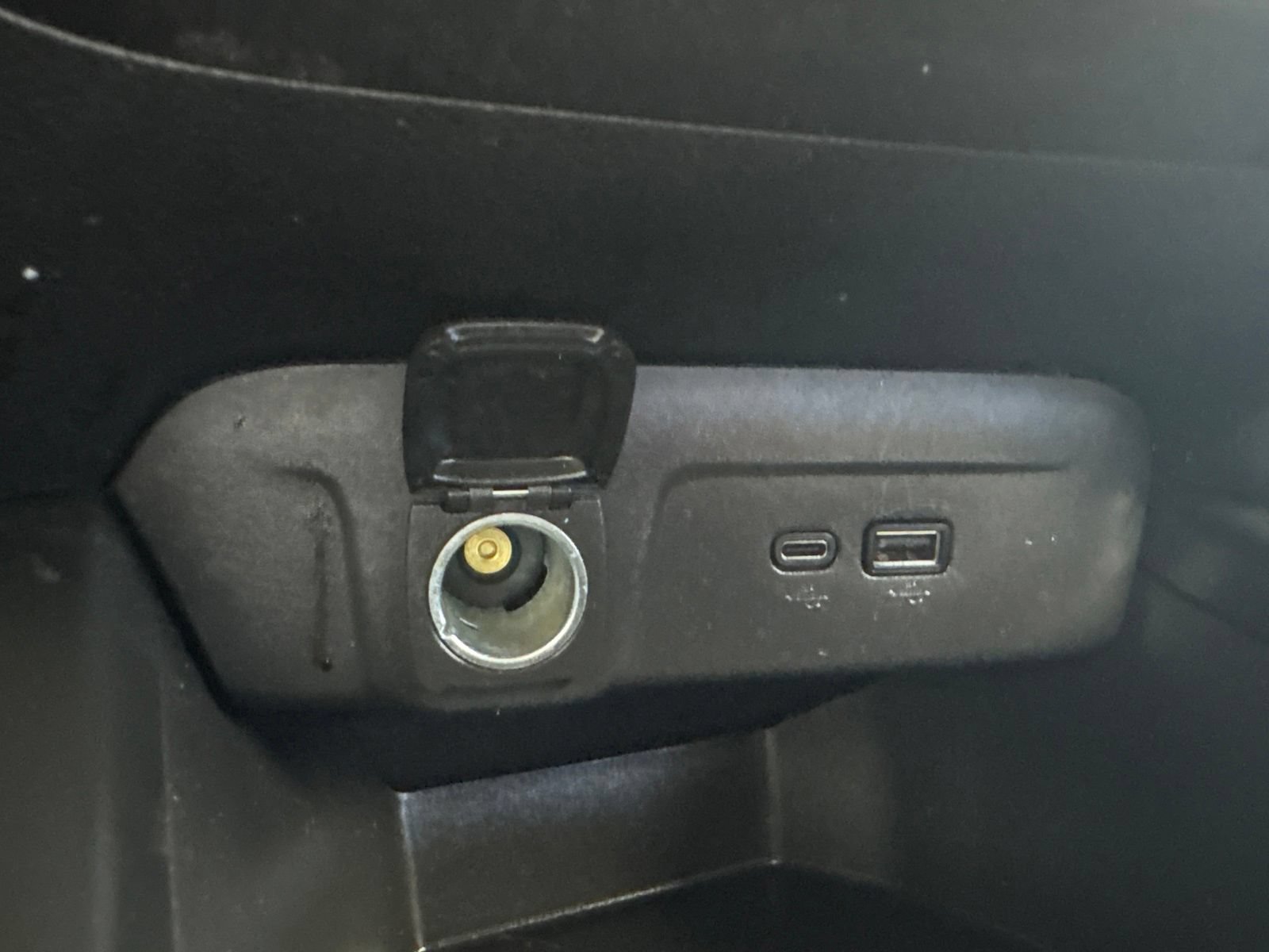 Used 2024 Chevrolet Trax LS w/ LS Convenience Package FWD image 24