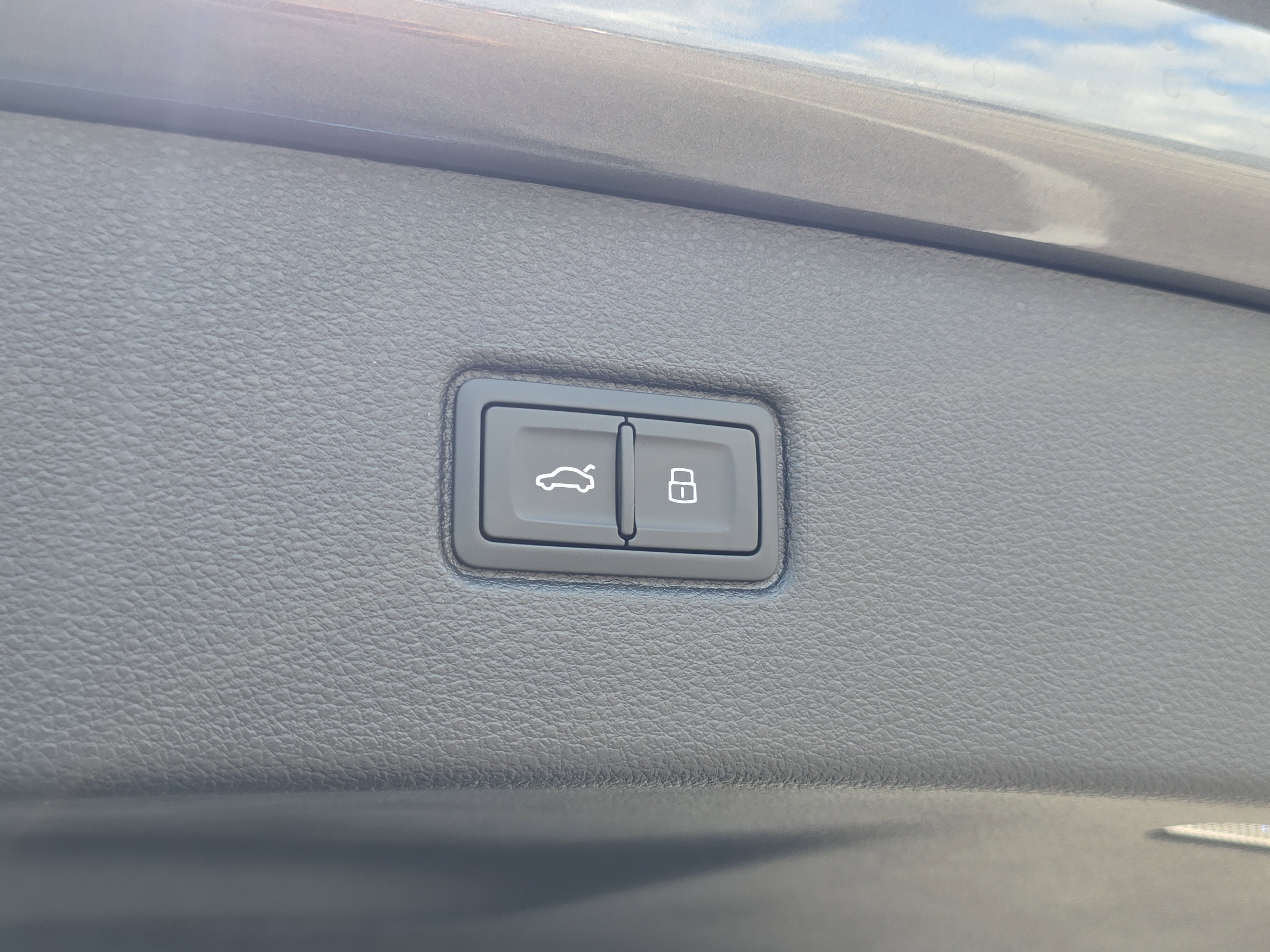 New 2025 Audi Q7 3.0T Prestige image 9