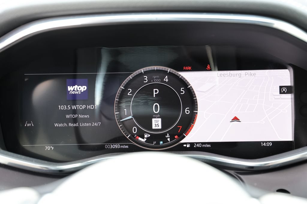 Certified 2026 Jaguar F-PACE R-Dynamic S AWD/4WD image 23
