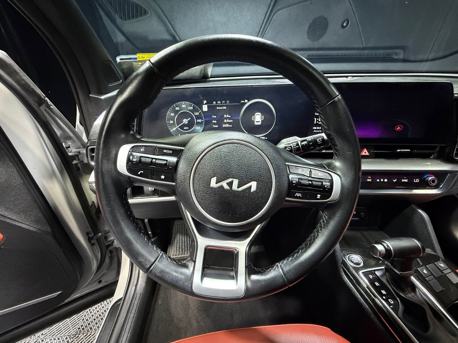Used 2023 Kia Sportage SX FWD image 9