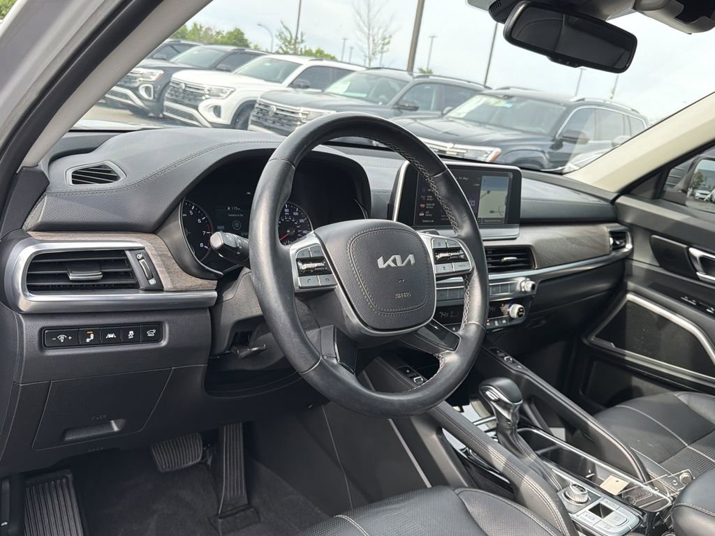 Used 2022 Kia Telluride EX w/ EX Premium Package AWD/4WD image 10