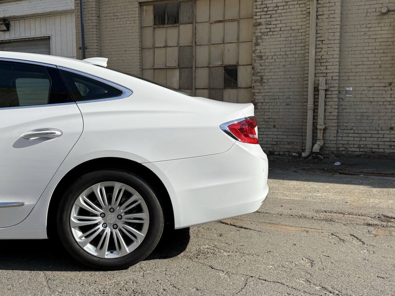 Used 2019 Buick LaCrosse Essence w/ Sun and Shade Package FWD image 68