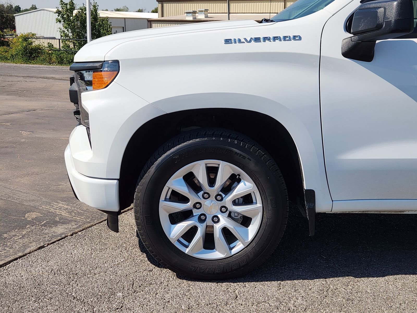 Used 2022 Chevrolet Silverado 1500 Custom image 9