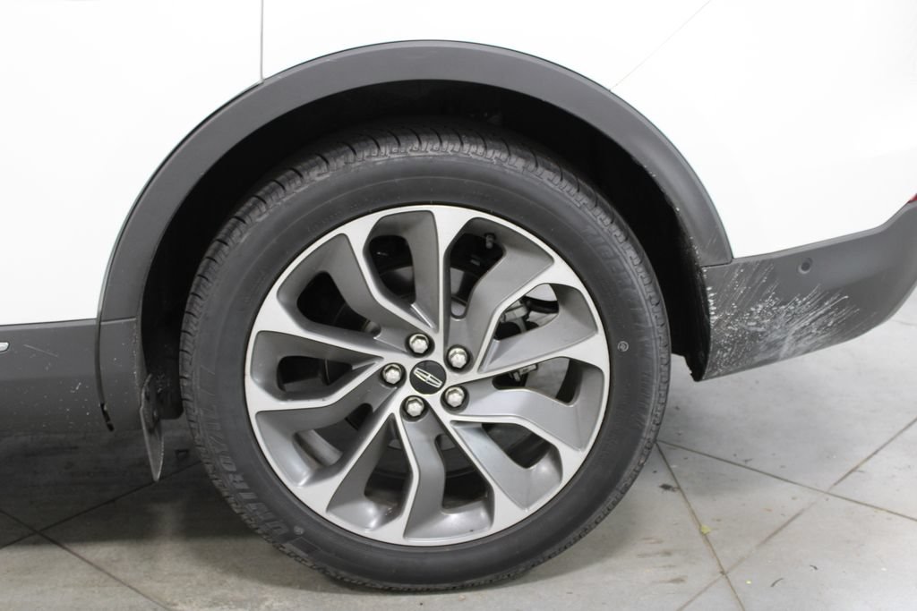 Used 2022 Lincoln Nautilus Reserve w/ Equipment Group 201A FWD image 18