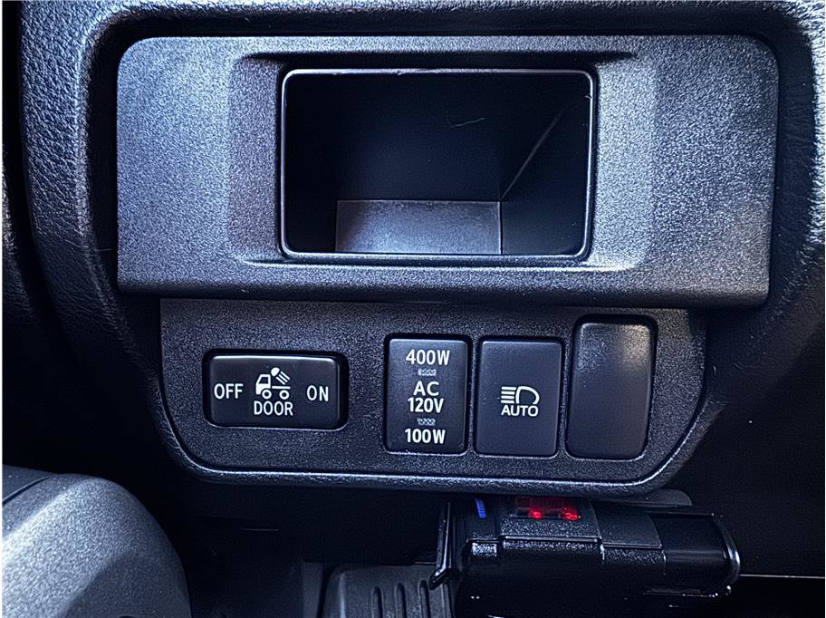 Used 2019 Toyota Tacoma TRD Off-Road AWD/4WD image 24