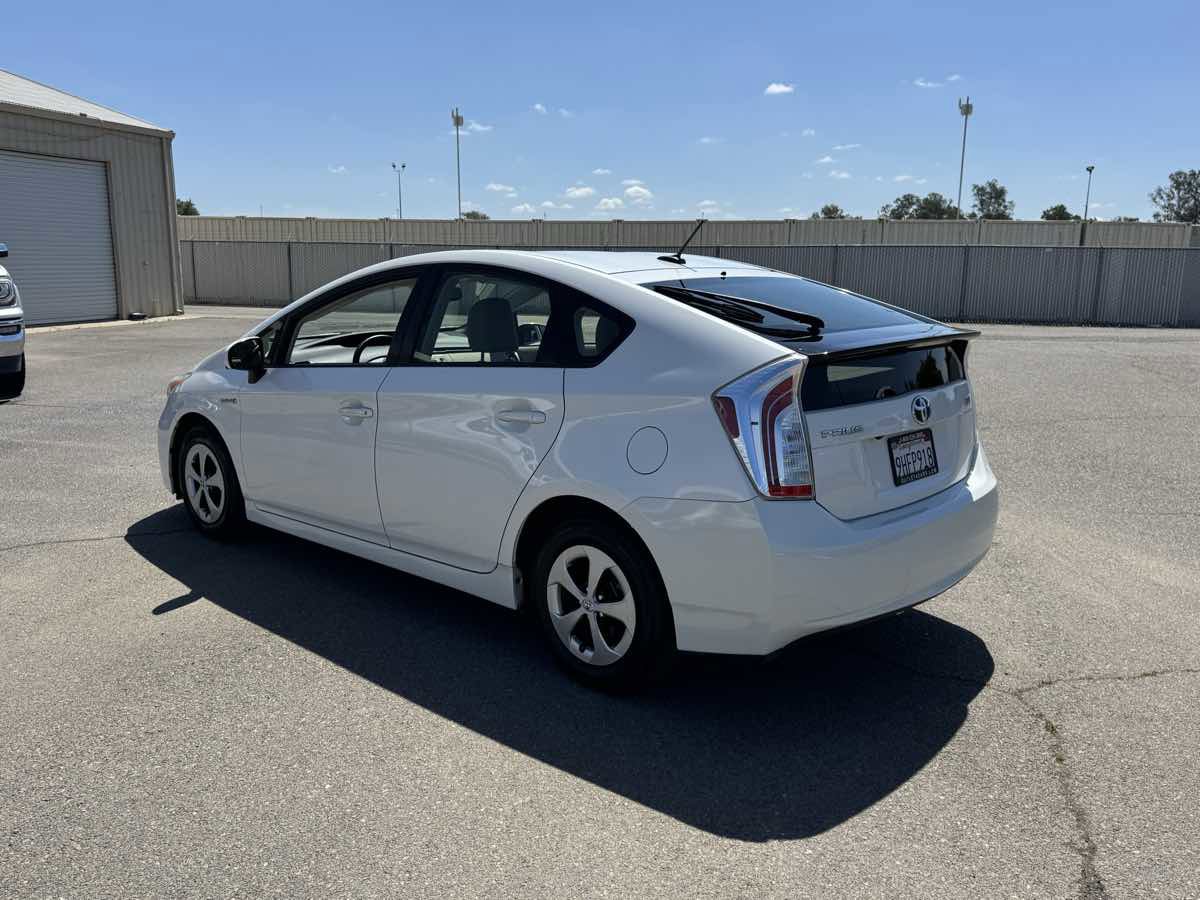 Used 2013 Toyota Prius Four FWD image 7