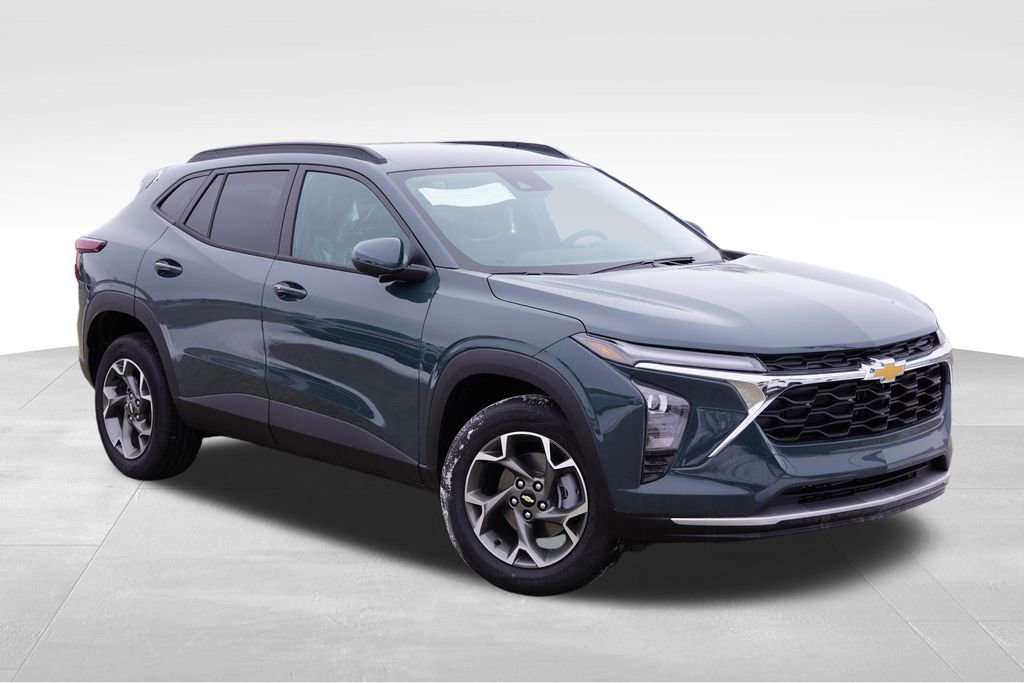 New 2026 Chevrolet Trax LT w/ Driver Confidence Package image 1