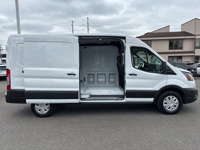 Used 2023 Ford E-Transit Medium Roof RWD image 39