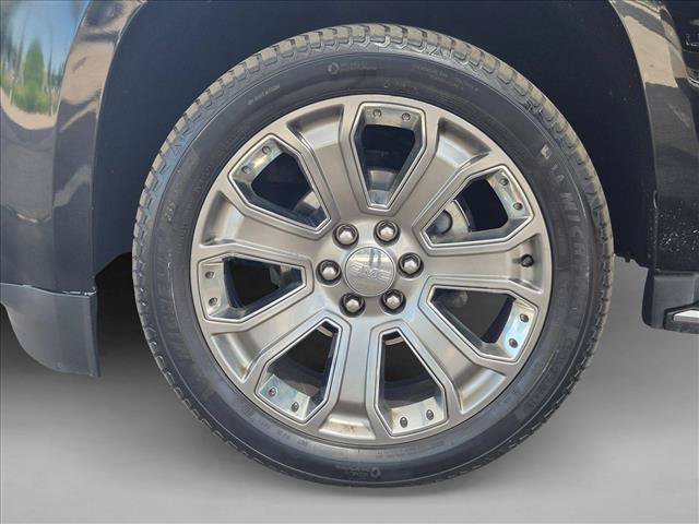 Used 2016 GMC Yukon Denali w/ Open Road Package AWD/4WD image 25