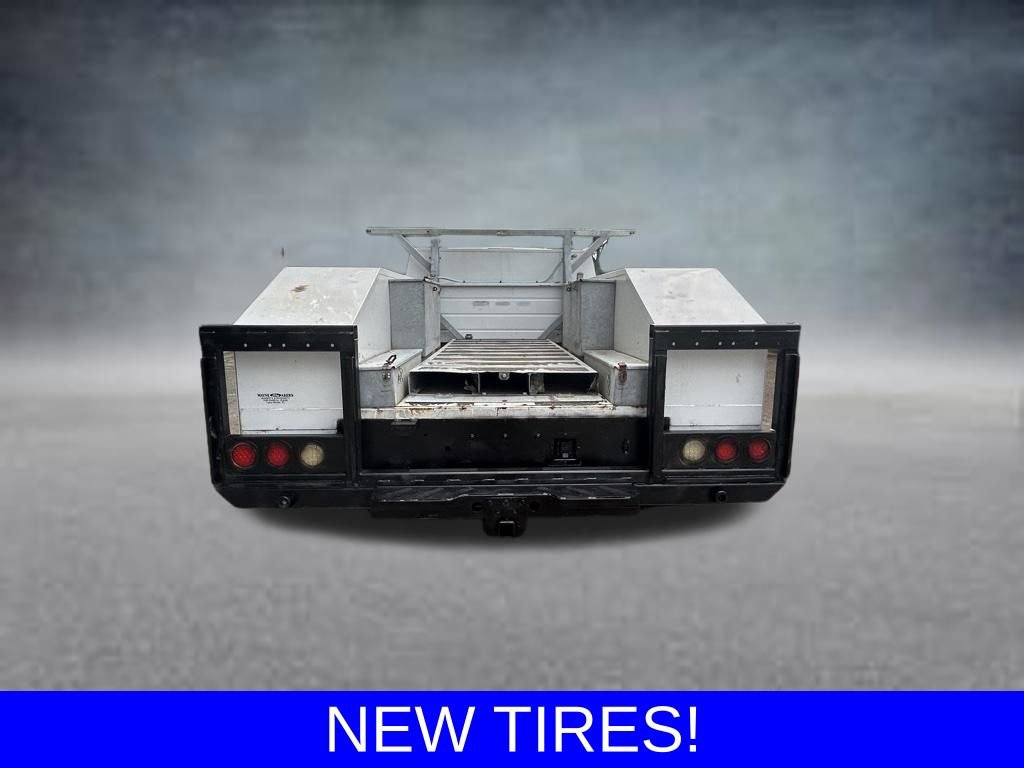 Used 2016 Ford F550 2WD Regular Cab Super Duty image 5