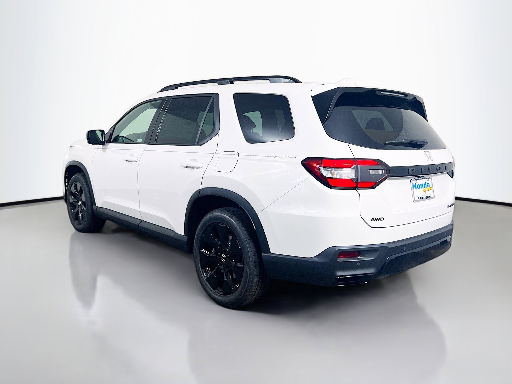 New 2026 Honda Pilot Black Edition image 5