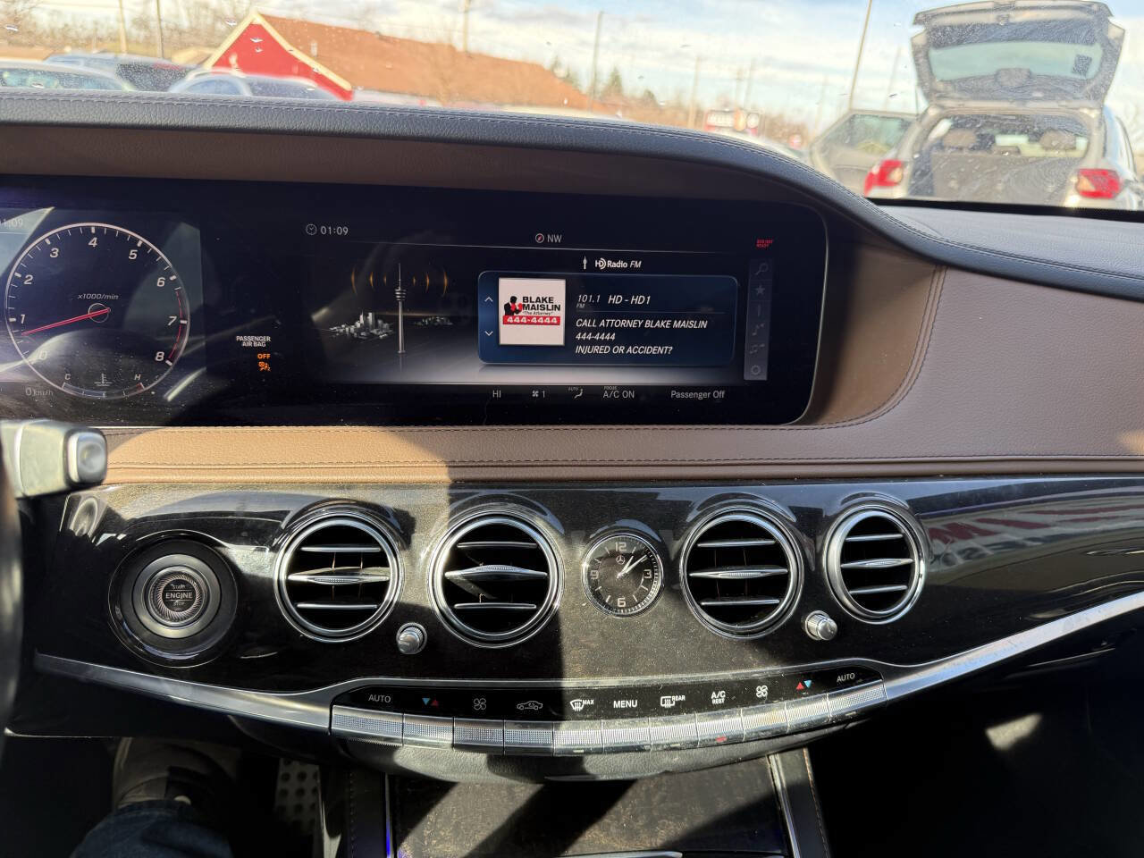 Used 2018 Mercedes-Benz S 560 Sedan image 23