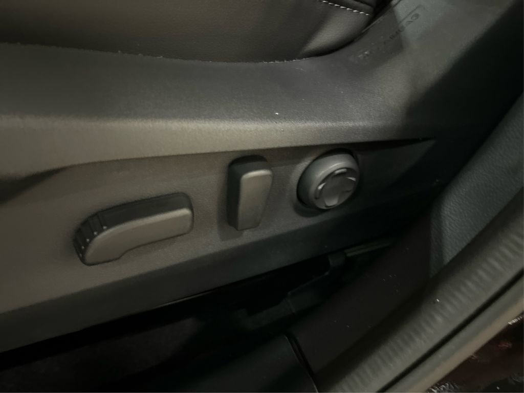 Certified 2025 Subaru Outback Touring XT image 37