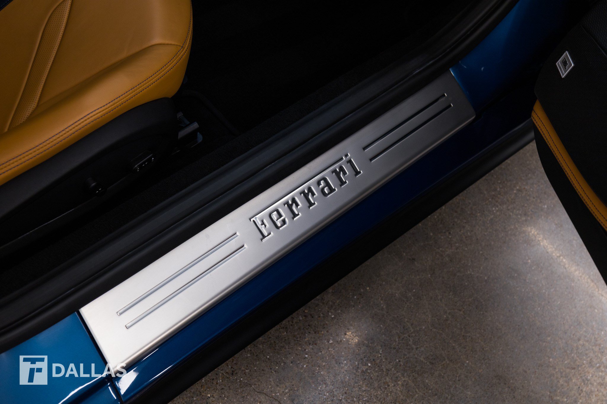 Used 2018 Ferrari 812 Superfast RWD image 47