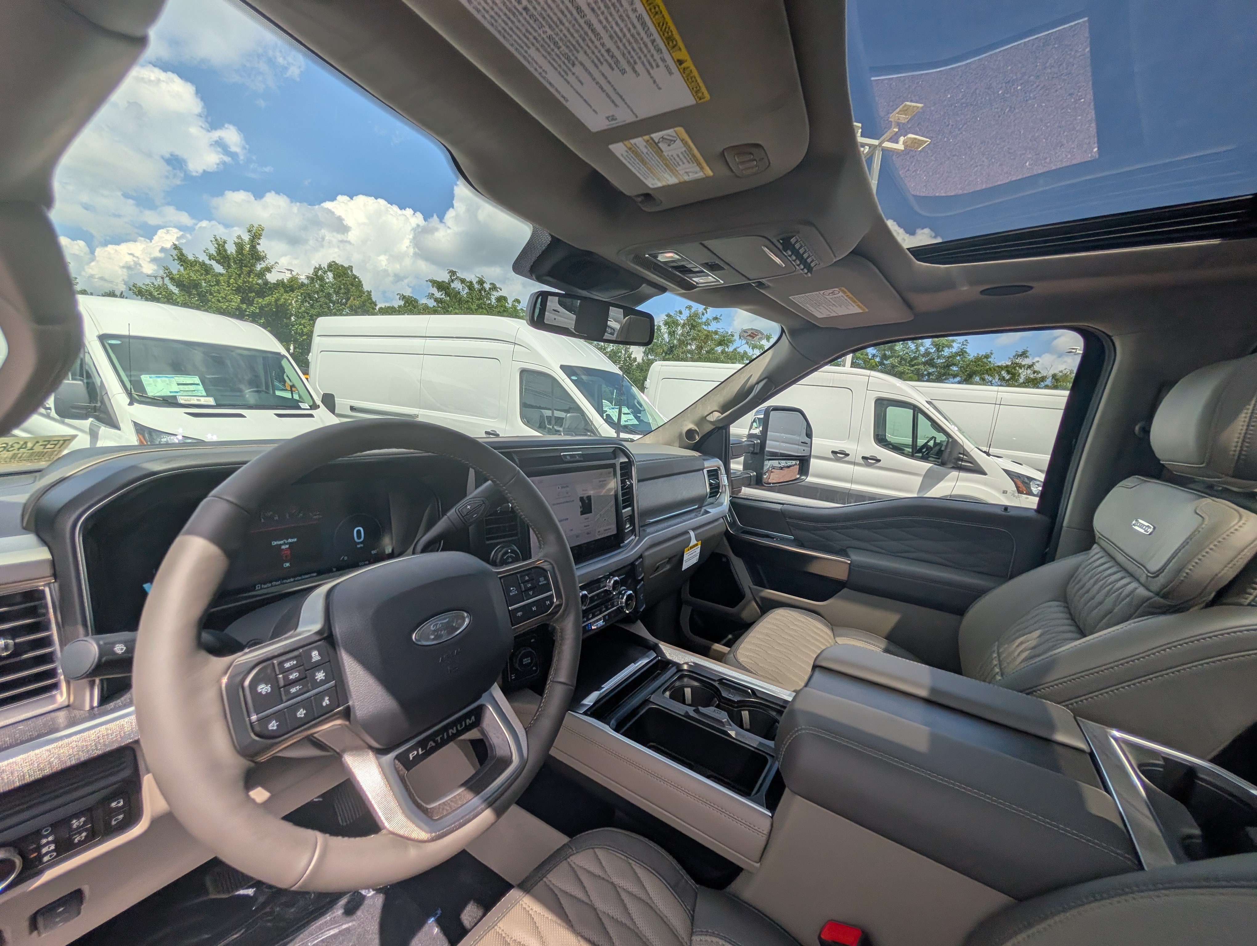 New 2026 Ford F250 Platinum w/ Platinum Plus Package AWD/4WD image 11