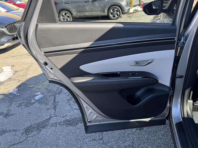 Used 2023 Hyundai Tucson Limited image 11